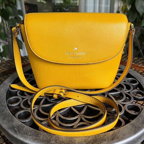 Kate Spade Emmie Flap Pebbled Leather Crossbody Sunflower Field Purse NWOT - Picture 1 of 11
